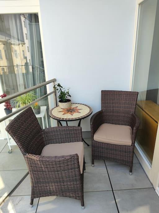 Daire Studio With Balcony In Vinohrady
